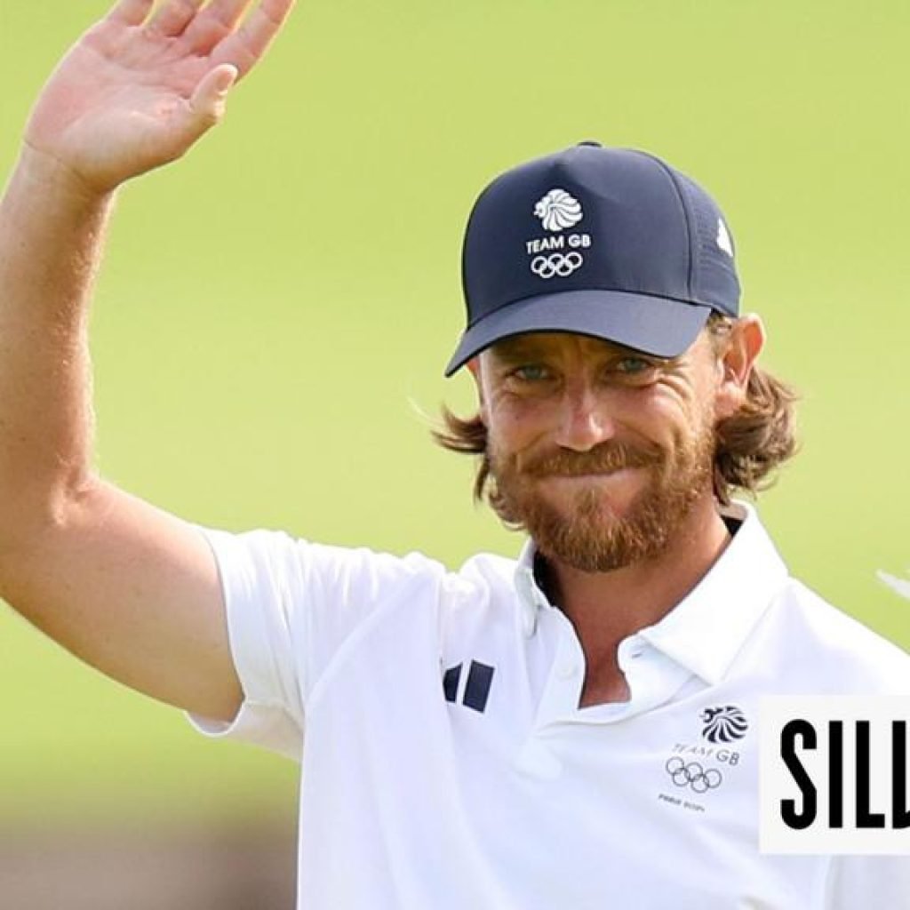 Watch Great Britain's Tommy Fleetwood win silver in the men's golf at the Paris 2024 Olympics